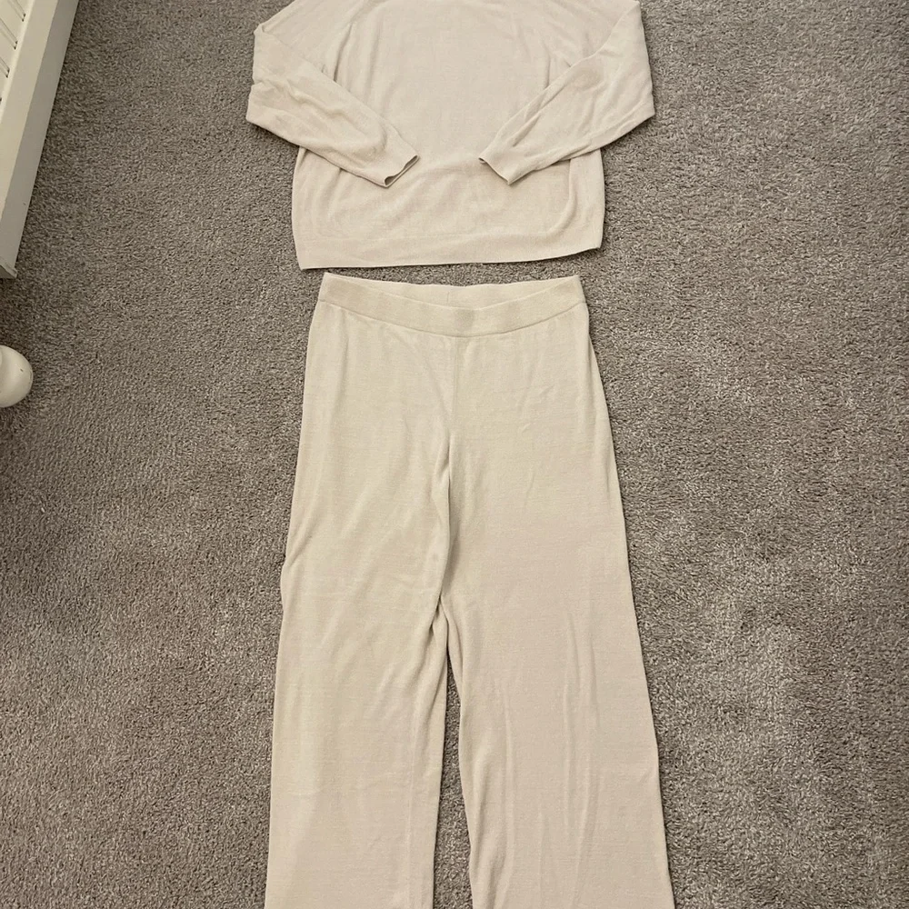 Barefoot Dreams CozyChic Ultra Lite Knit Cream Lounge Set Size L - Picture 2 of 6